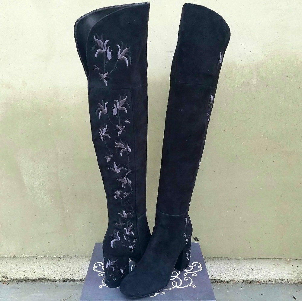 Gorgeous Embroidered Kenneth Cole OTK Boots - Picture 2 of 7